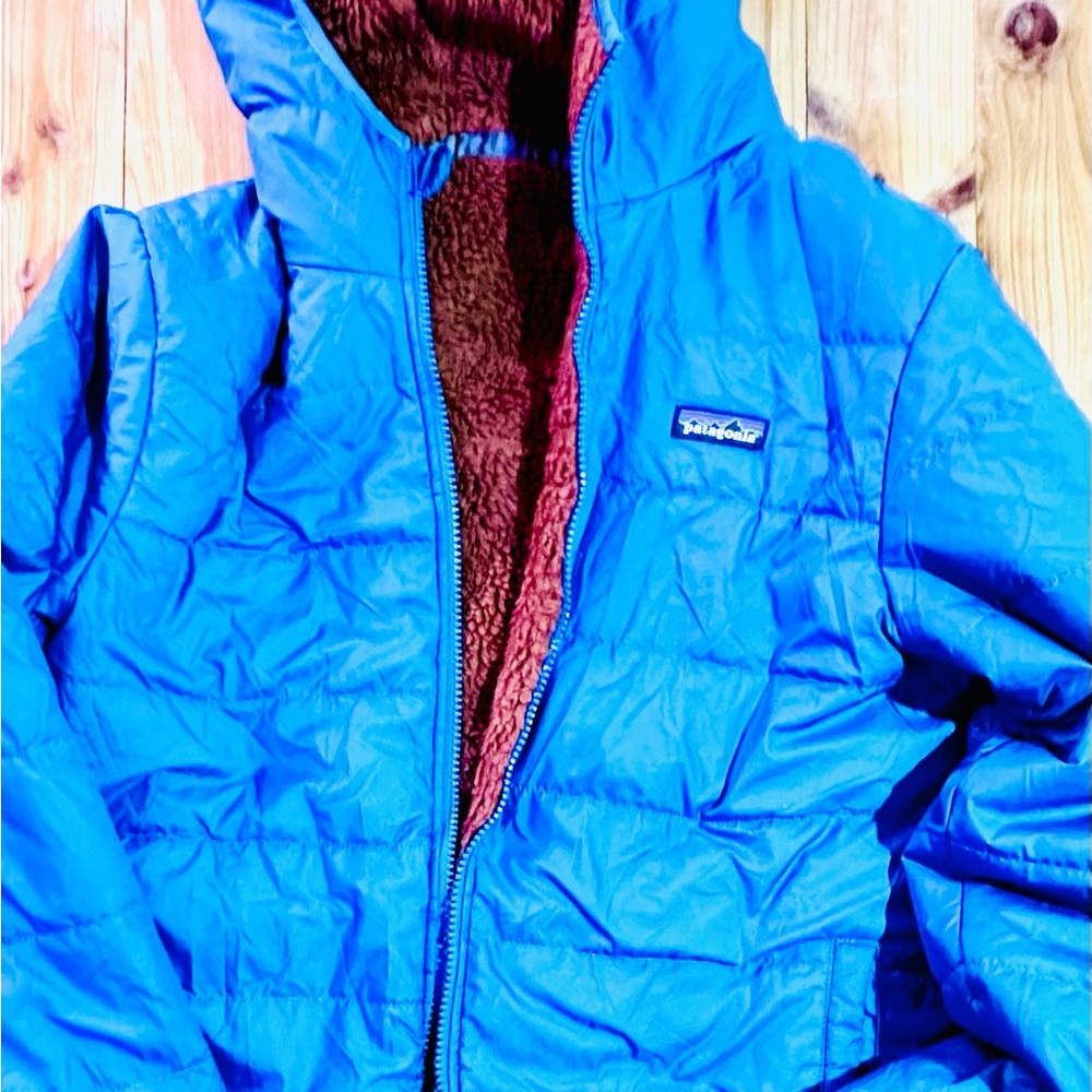 Patagonia Kids Blue Puffer Jacket with Brown Sherpa Lining